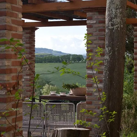 Tuscany Forever Famiglia فولتيرا
