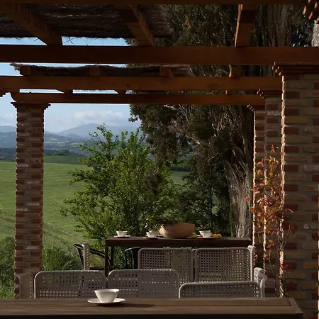 Tuscany Forever Famiglia * فولتيرا