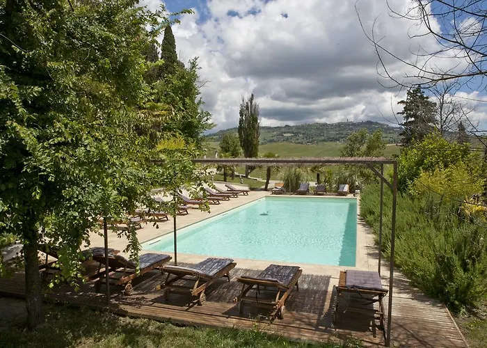 Tuscany Forever Famiglia Volterra