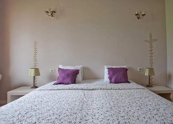 Tuscany Forever Famiglia * Volterra