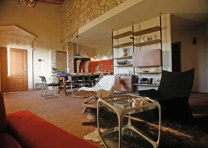 Tuscany Forever Famiglia * Volterra