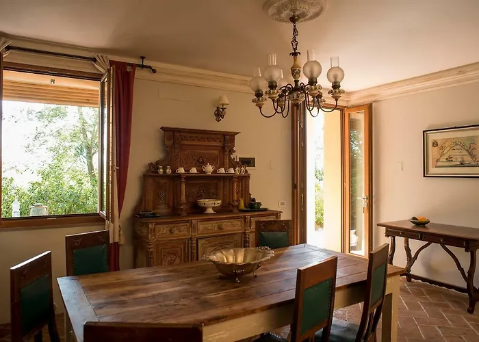 Tuscany Forever Famiglia * Volterra