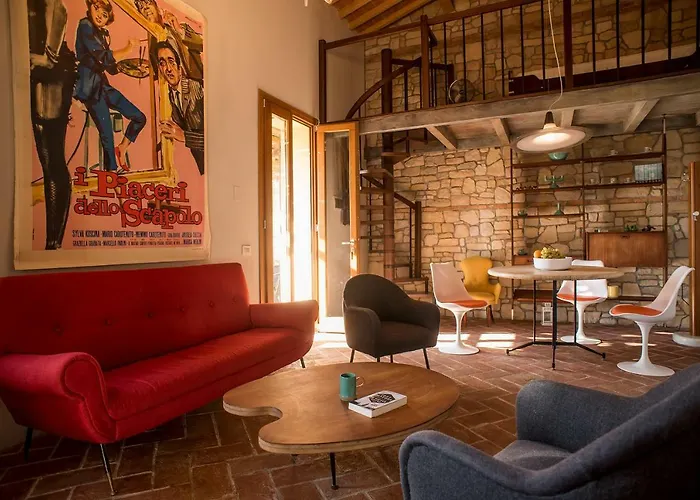 Tuscany Forever Famiglia * Volterra